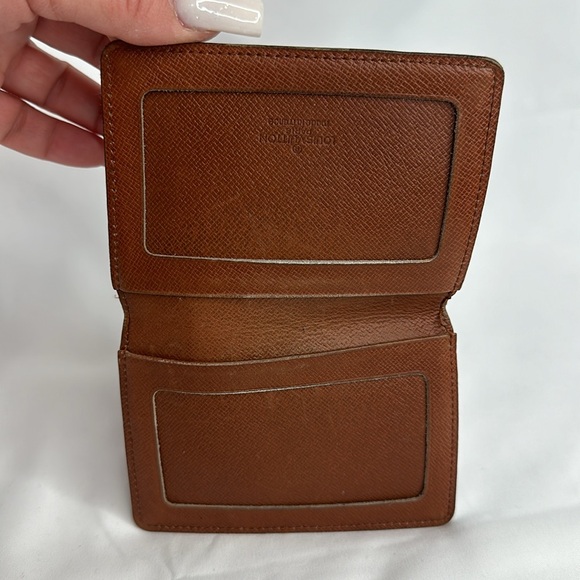 Louis Vuitton Monogram ID Holder - Picture 13 of 16